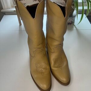 Men’s Tan Leather Western Boots